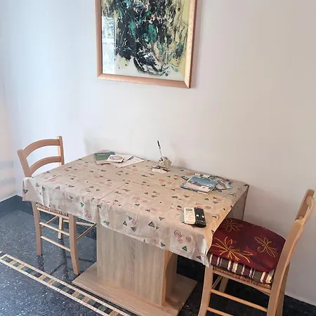 1 Apartment