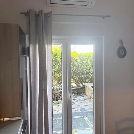 1 Apartment